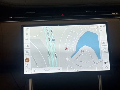 New 2026 Land Rover Range Rover SE image 13