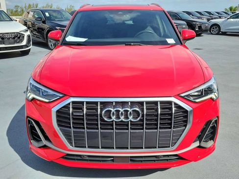 Certified 2025 Audi Q3 2.0T Premium w/ Convenience Package AWD/4WD image 9