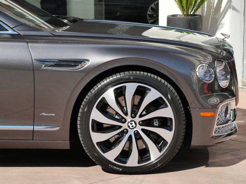 Used 2024 Bentley Flying Spur Azure image 6