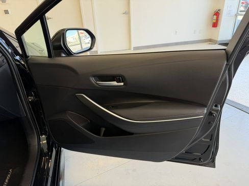 Used 2023 Toyota Corolla SE w/ Carpet Mat Package (TMS) FWD image 33