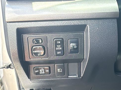 Used 2021 Toyota Tundra SR5 w/ Convenience Package RWD image 14