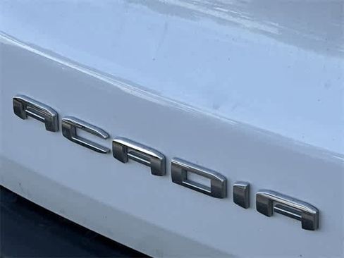 Used 2024 GMC Acadia Elevation image 18