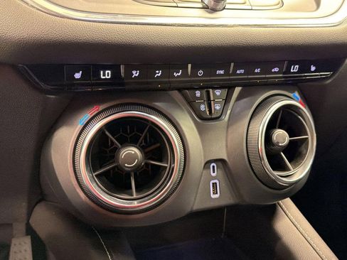 Used 2023 Chevrolet Blazer LT FWD image 26