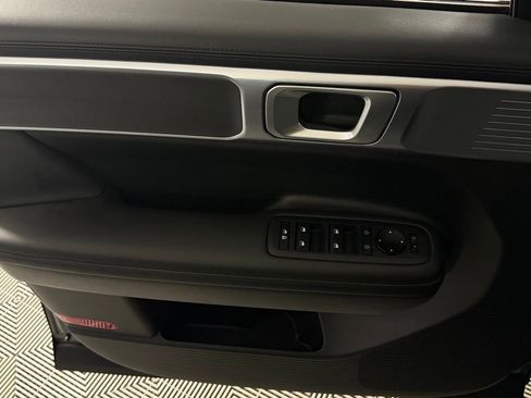 Used 2025 Hyundai Santa Fe SEL FWD image 25