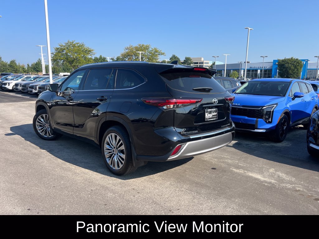Used 2024 Toyota Highlander Platinum AWD/4WD image 5