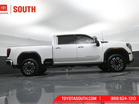 Used 2024 GMC Sierra 2500 Denali Ultimate AWD/4WD image 45