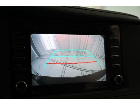 Used 2018 Toyota Sienna XLE image 45