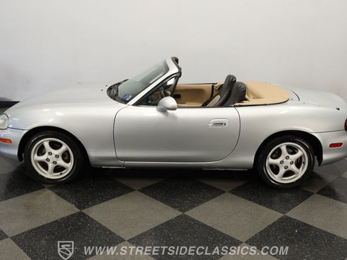 Used 1999 MAZDA MX-5 Miata image 2