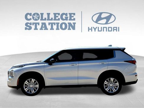Used 2024 Mitsubishi Outlander ES FWD image 7
