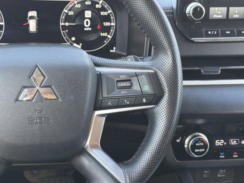 Used 2023 Mitsubishi Outlander SEL 40th Anniversary image 9