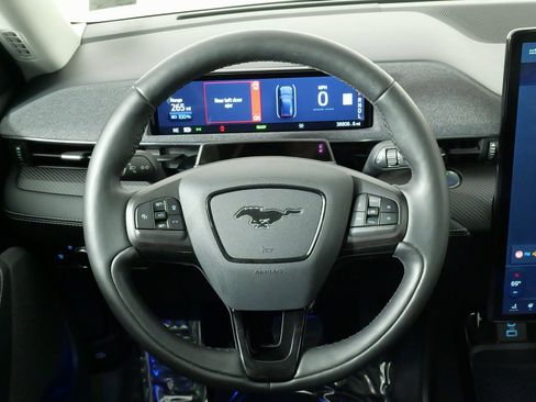 Used 2022 Ford Mustang Mach-E Premium image 38