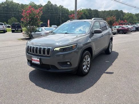 Used 2021 Jeep Cherokee Latitude Plus w/ Sun & Sound Group AWD/4WD image 7
