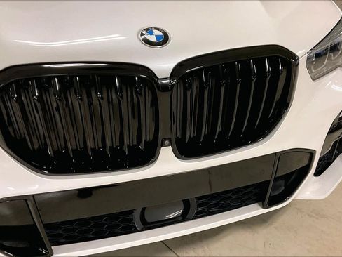 Used 2021 BMW X5 M50i w/ Executive Package image 31