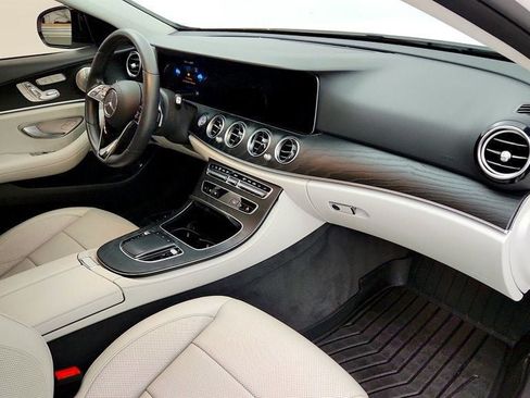 Used 2021 Mercedes-Benz E 350 4MATIC Sedan w/ Premium Package image 23