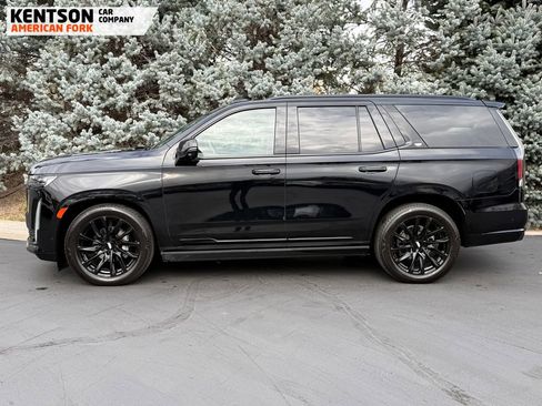 Used 2024 Cadillac Escalade Sport Platinum w/ LPO, ONYX Package image 4