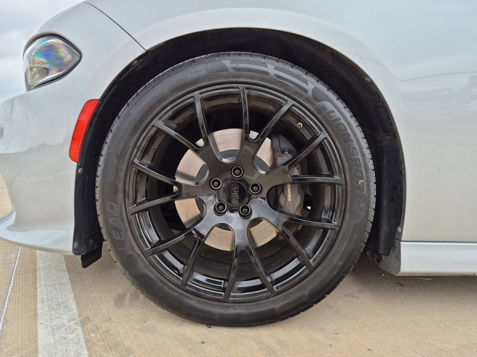 Used 2022 Dodge Charger R/T w/ Performance Handling Group RWD image 28