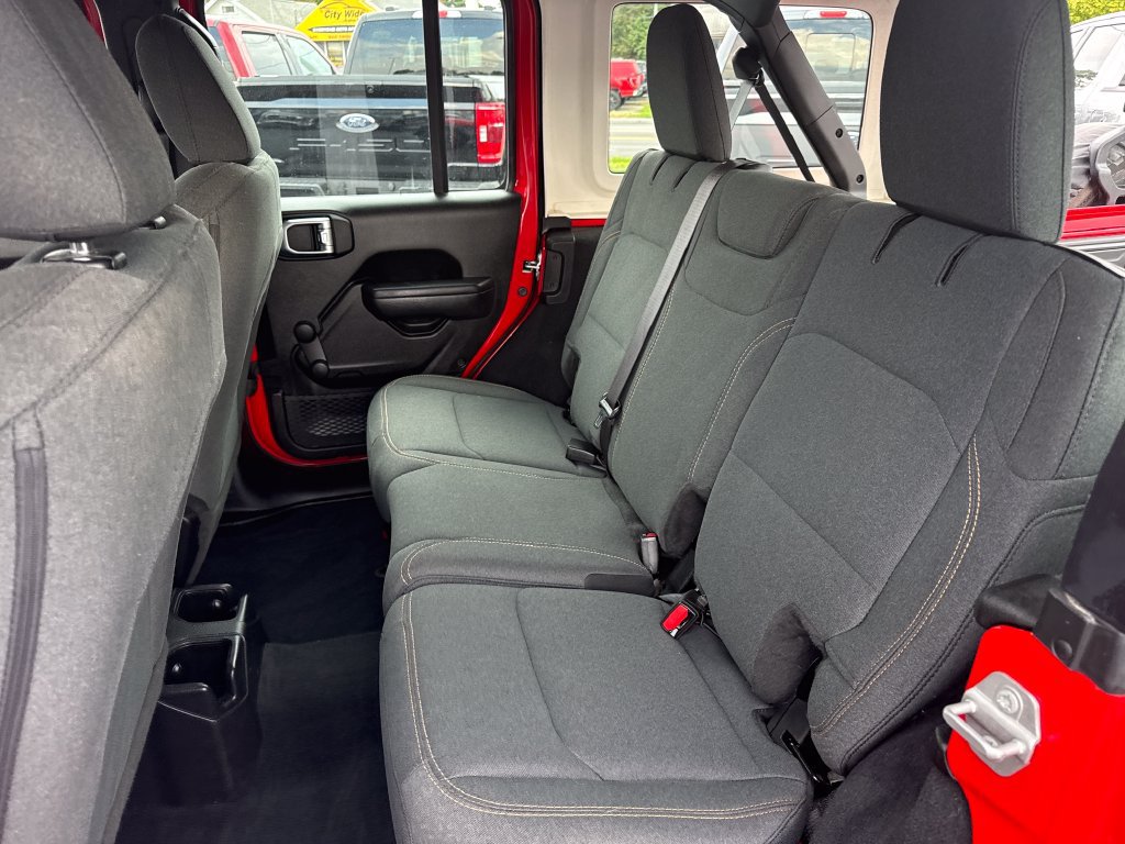 Used 2024 Jeep Wrangler Unlimited Sport AWD/4WD image 14