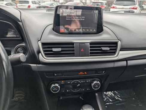 Used 2017 MAZDA MAZDA3 Touring w/ Popular Equipment Package image 22