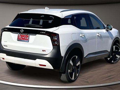 Certified 2025 Nissan Kicks SR image 2
