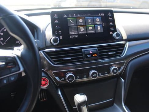Used 2019 Honda Accord Sport image 9