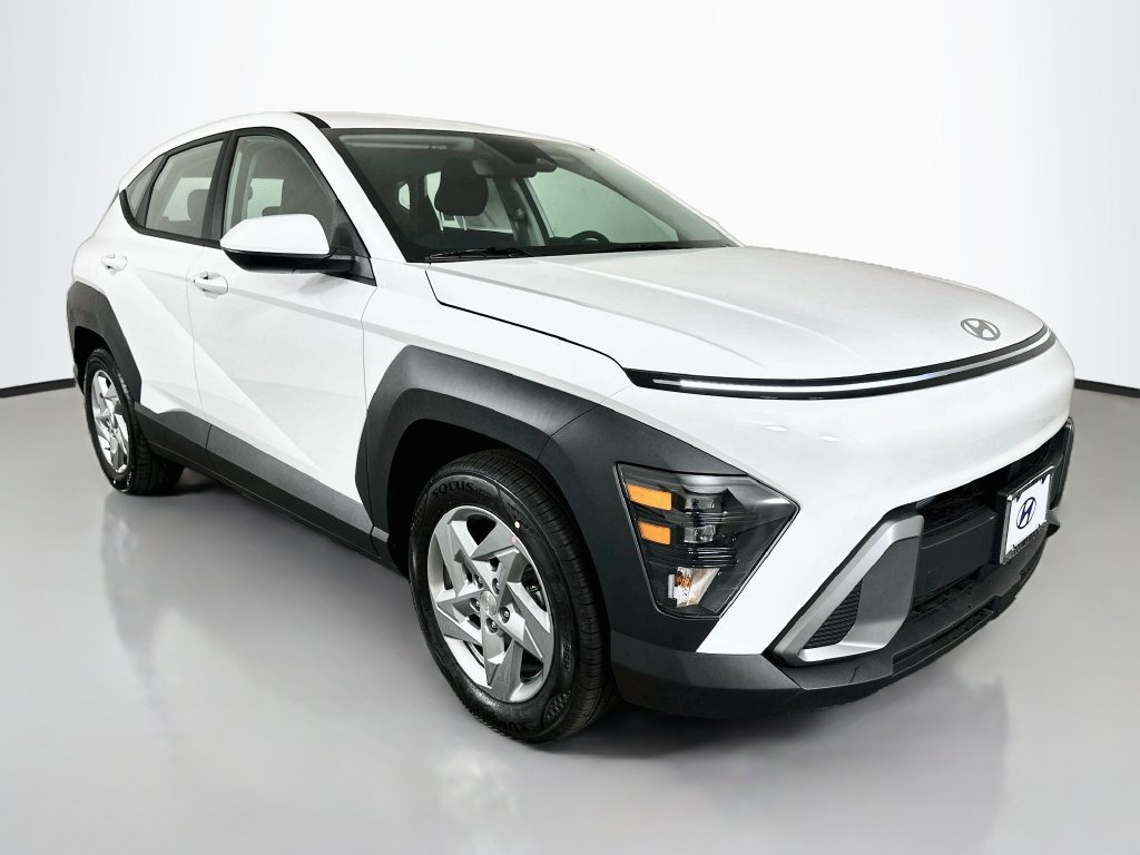 New 2027 Hyundai Kona SE FWD image 3