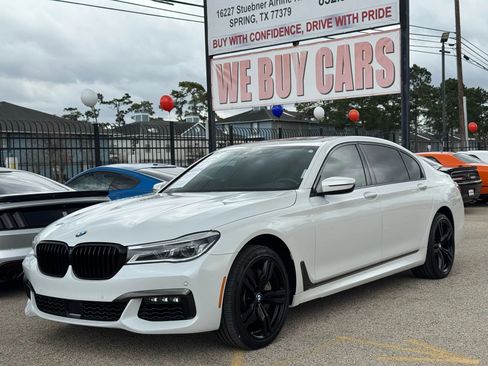 Used 2019 BMW 750i w/ Executive Package image 6