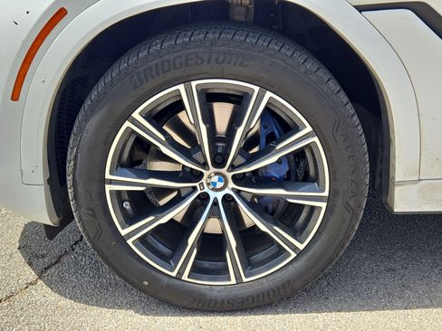 Certified 2024 BMW X6 xDrive40i w/ Premium Package AWD/4WD image 11
