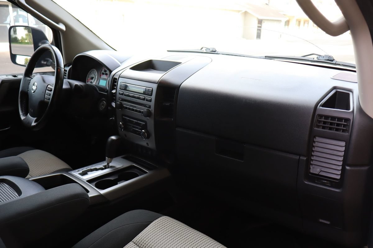 Used 2011 Nissan Titan PRO-4X w/ Pro-4x Premium Utility Pkg AWD/4WD image 17