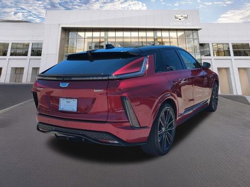 Certified 2026 Cadillac Lyriq V AWD/4WD image 8