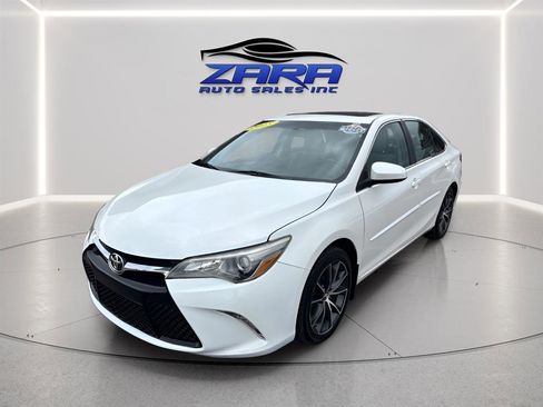 Used 2015 Toyota Camry XSE w/ Moonroof Package FWD image 1