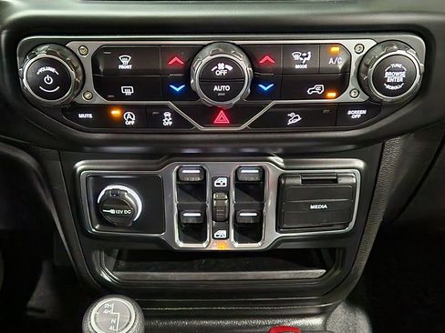 Used 2021 Jeep Wrangler Unlimited Sport S image 38