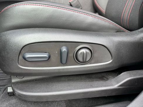 Used 2023 Chevrolet Equinox RS w/ LPO, Floor Liner Package image 16