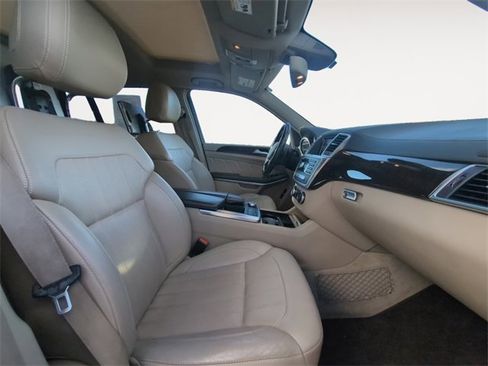 Used 2014 Mercedes-Benz GL 450 4MATIC image 15