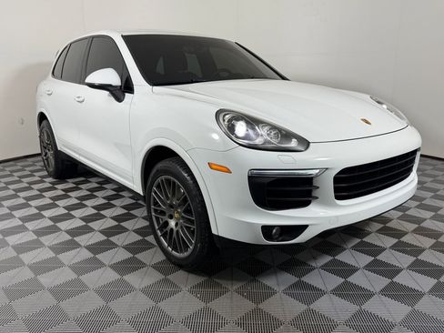 Used 2017 Porsche Cayenne Platinum Edition AWD/4WD image 7