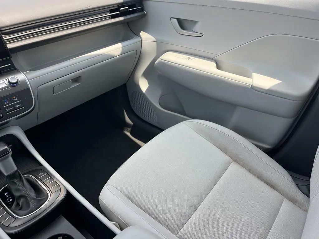 Used 2024 Hyundai Kona SEL FWD image 13