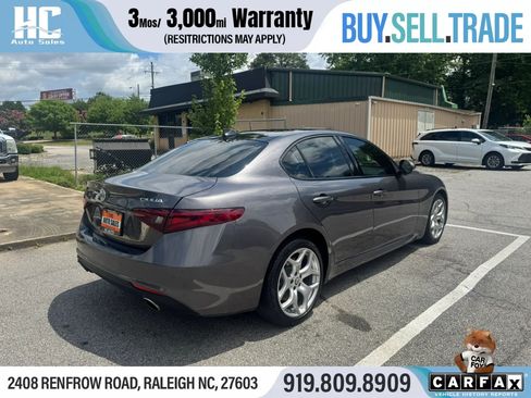 Used 2021 Alfa Romeo Giulia Ti AWD/4WD image 5