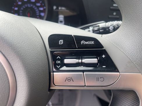 Certified 2023 Hyundai Elantra SEL FWD image 17