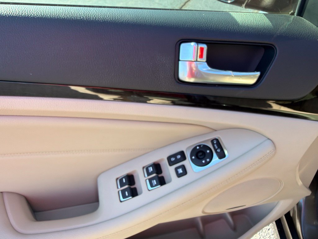 Used 2014 Kia Cadenza Premium FWD image 18