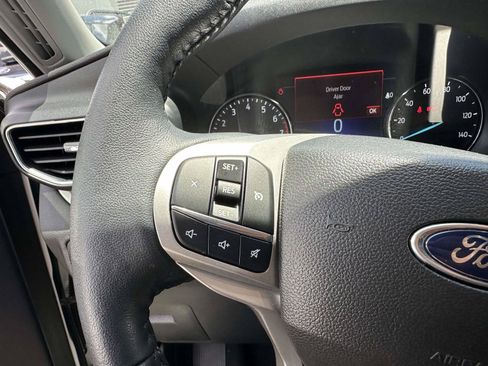 Used 2023 Ford Explorer XLT w/ Equipment Group 202A AWD/4WD image 30