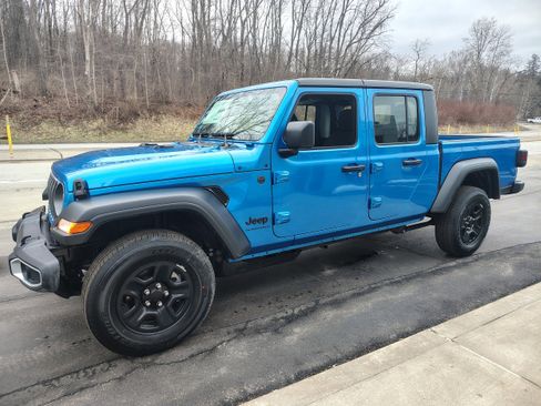 New 2026 Jeep Gladiator Sport image 4