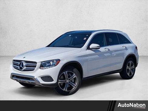 Used 2017 Mercedes-Benz GLC 300 4MATIC image 1