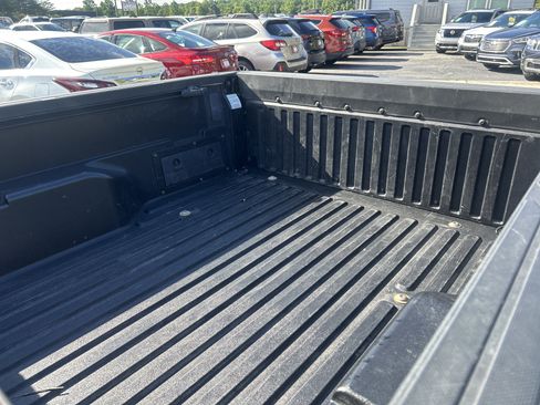 Used 2021 Toyota Tacoma SR5 RWD image 37