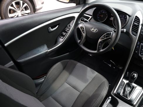 Used 2016 Hyundai Elantra GT FWD image 24
