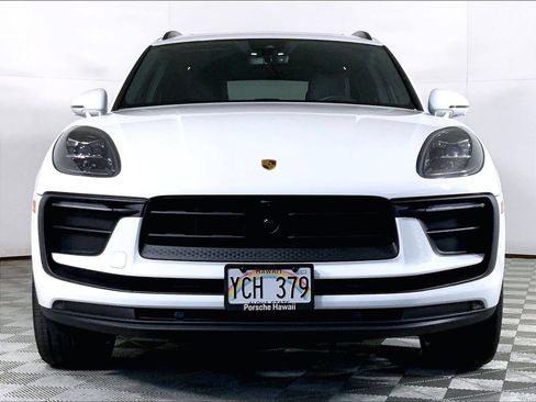 Used 2026 Porsche Macan AWD/4WD image 6