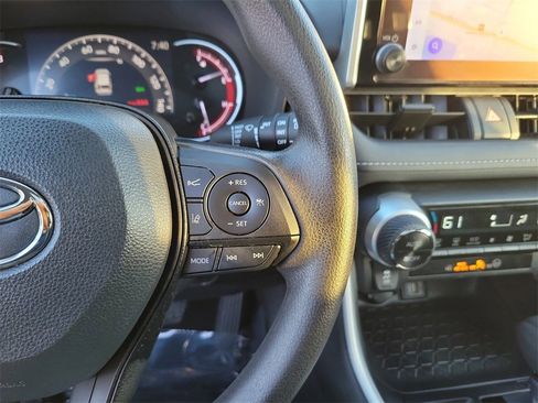 Used 2024 Toyota RAV4 XLE image 21