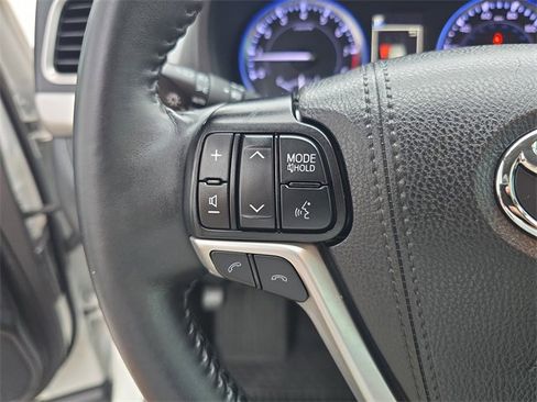 Used 2019 Toyota Highlander Limited image 26