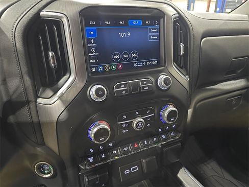 Used 2023 GMC Sierra 2500 Denali w/ Denali Ultimate Package image 21