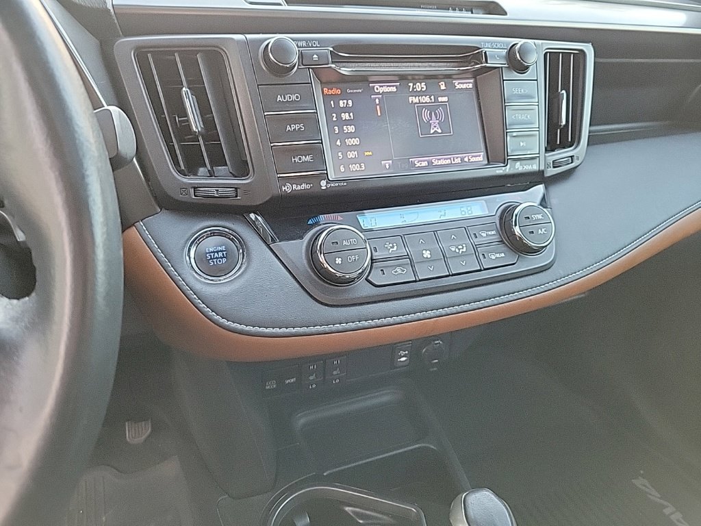 Used 2017 Toyota RAV4 SE AWD/4WD image 9