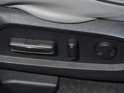 Used 2023 Honda Pilot Elite image 11