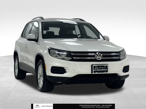 Used 2017 Volkswagen Tiguan S image 1
